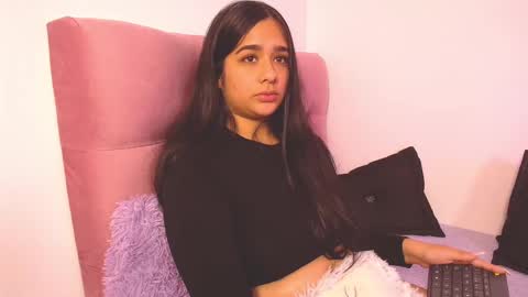 mae and nathan online show from September 24, 3:08 pm