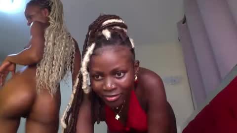 Maelys online show from May 12, 11:03 pm