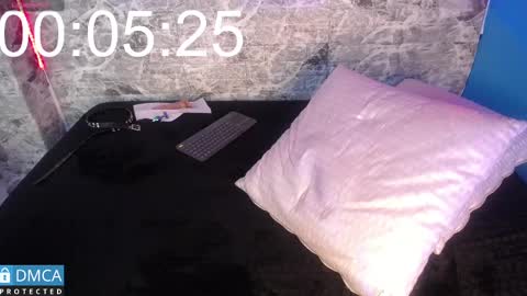 Snapshot of maevekuro chatting on March 6, 9:42 pm maevekuro online show from March 6, 9:42 pm