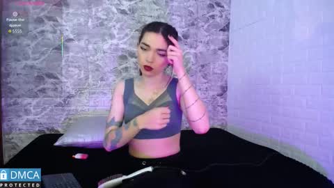 Snapshot of maevekuro chatting on September 30, 3:17 am maevekuro online show from September 30, 3:17 am