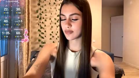 Sophie online show from May 25, 2:34 pm
