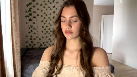 Sophie online show from May 5, 6:30 am