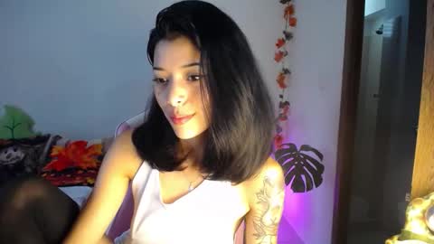 Snapshot of maggie_raver chatting on October 6, 7:10 pm maggie online show from October 6, 7:10 pm