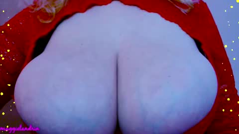 Maggie   online show from January 9, 4:18 am