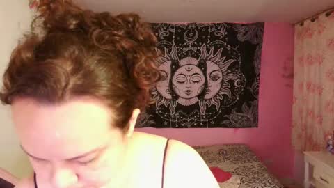 Snapshot of magic_clairewitch chatting on February 24, 11:19 pm Claire online show from February 24, 11:19 pm