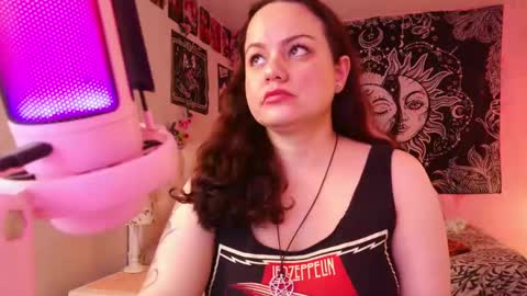 Snapshot of magic_clairewitch chatting on March 1, 3:49 pm Claire online show from March 1, 3:49 pm
