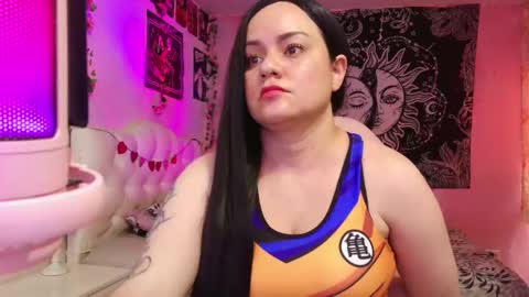 Snapshot of magic_clairewitch chatting on February 5, 4:47 pm Claire online show from February 5, 4:47 pm