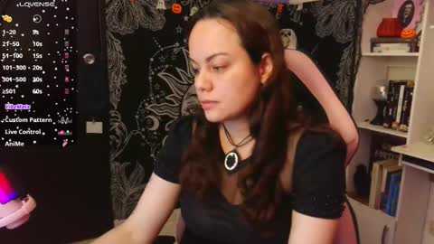 Snapshot of magic_clairewitch chatting on October 14, 11:30 pm Claire online show from October 14, 11:30 pm