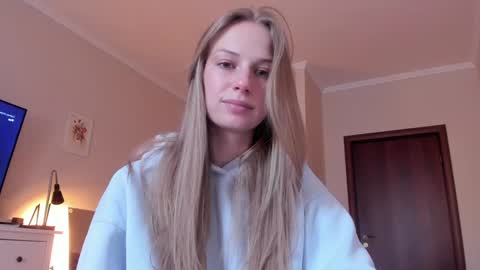 Alice  online show from February 14, 12:30 pm