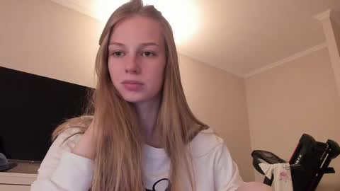 Snapshot of magic_couple13 chatting on February 11, 10:47 am Alice online show from February 11, 10:47 am