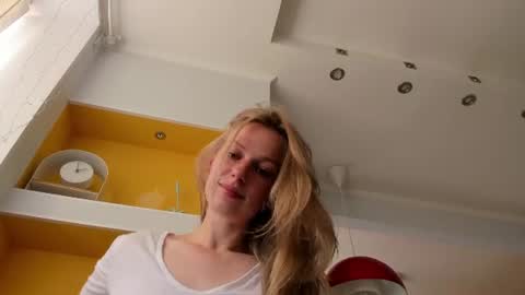 Alice  online show from July 27, 1:41 pm