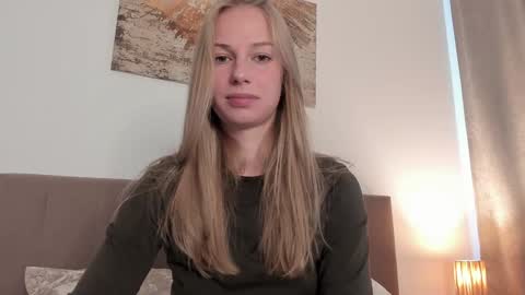 Snapshot of magic_couple13 chatting on September 23, 1:16 pm Alice online show from September 23, 1:16 pm