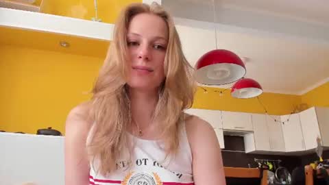 Alice  online show from July 25, 2:04 pm