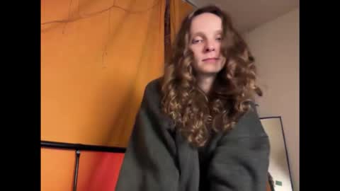 Snapshot of magic_mini_moon chatting on September 28, 7:45 pm Mikky or Moon online show from September 28, 7:45 pm