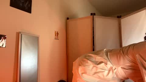 Snapshot of magic_mini_moon chatting on January 26, 9:07 pm Mikky or Moon online show from January 26, 9:07 pm