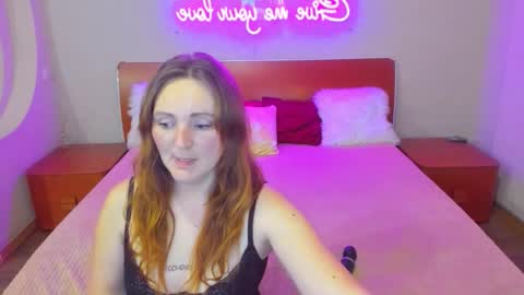 Lili and Bella online show from February 8, 7:17 pm