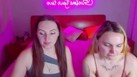 Lili and Bella online show from March 12, 7:46 am