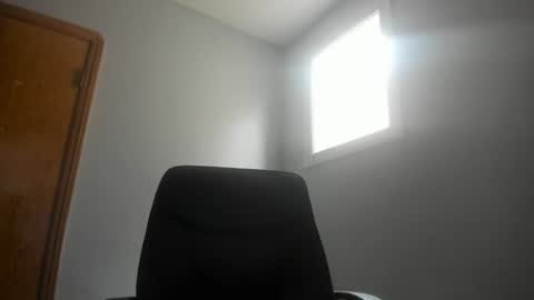 Snapshot of magicman176 chatting on February 24, 10:36 pm Magic176 online show from February 24, 10:36 pm