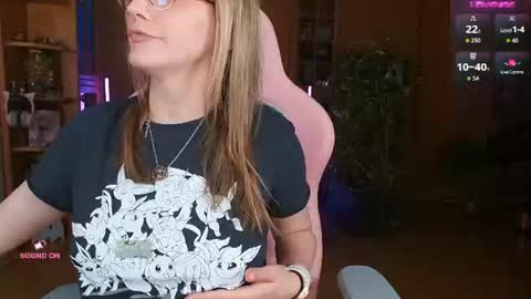 Nicole online show from July 25, 6:28 pm