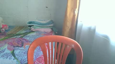 Snapshot of magiietaylor_ chatting on October 17, 8:24 pm Maggie Taylor online show from October 17, 8:24 pm