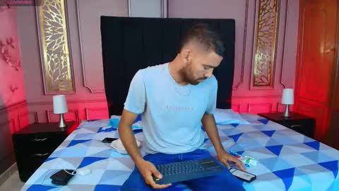 Snapshot of magnus_alejo chatting on September 29, 11:42 am Magnus Alejo online show from September 29, 11:42 am