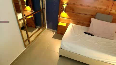 Dani online show from October 28, 11:11 am