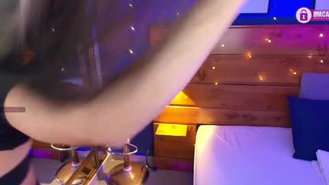Snapshot of mahia_queen chatting on March 10, 11:23 am Dani online show from March 10, 11:23 am
