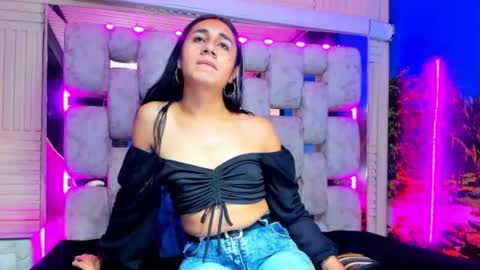 mahiara hot online show from May 19, 12:56 pm