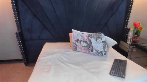 Snapshot of mahiasmith13 chatting on September 20, 1:47 pm MAHIA online show from September 20, 1:47 pm