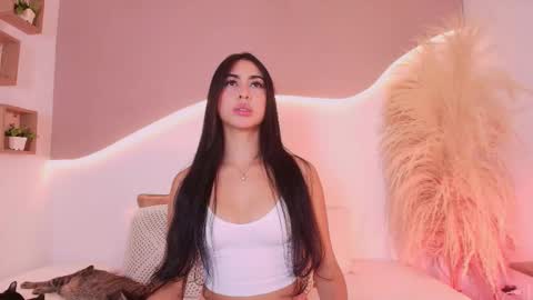 MAIA  LIA  online show from February 13, 12:03 am