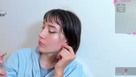 Snapshot of maibys_cute chatting on October 4, 4:54 am maibys online show from October 4, 4:54 am