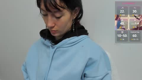 Snapshot of maibys_cute chatting on September 12, 4:03 am maibys online show from September 12, 4:03 am