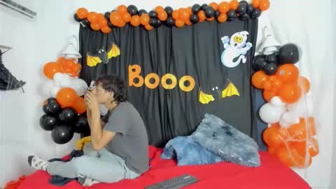 Snapshot of maicol_cum23 chatting on October 13, 2:19 pm maicol_cum23 online show from October 13, 2:19 pm
