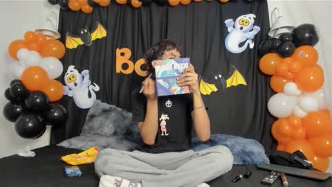 Snapshot of maicol_cum23 chatting on October 9, 1:49 pm maicol_cum23 online show from October 9, 1:49 pm