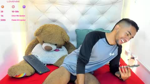 maicolparker0 online show from April 13, 12:53 pm