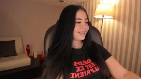 Snapshot of maiiitee_ chatting on September 12, 1:13 pm  Mait  online show from September 12, 1:13 pm