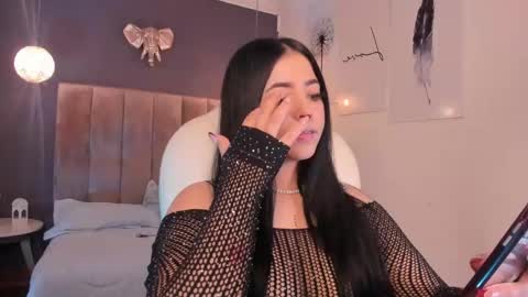 Snapshot of maiiitee_ chatting on March 12, 4:24 pm  Mait  online show from March 12, 4:24 pm