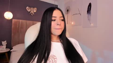 Snapshot of maiiitee_ chatting on January 19, 2:49 pm  Mait  online show from January 19, 2:49 pm