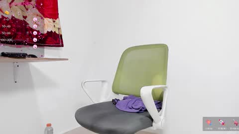 Snapshot of maik_alen chatting on October 13, 7:38 pm . Maik Alen . online show from October 13, 7:38 pm