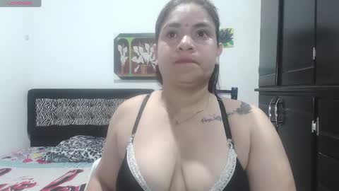 mailini007 online show from April 12, 8:40 am