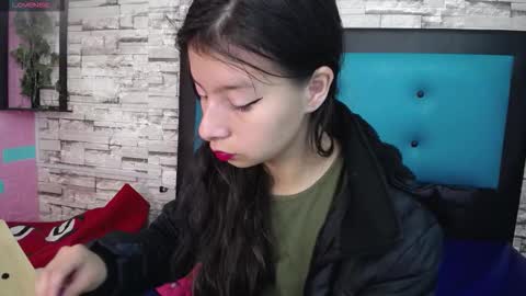  MAILY CAN  online show from September 20, 1:36 pm