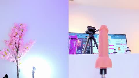 Maily  online show from January 9, 8:25 pm