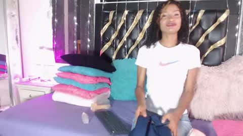 mailyn_gold online show from March 18, 12:11 pm