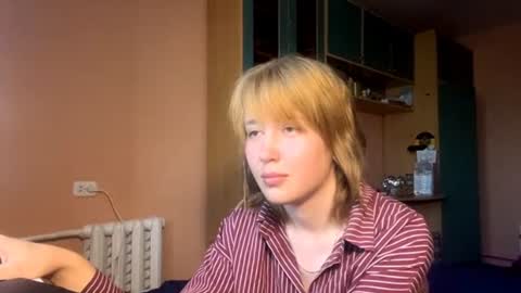 Evie online show from June 19, 3:51 pm