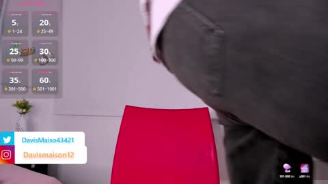 Maison Davis online show from March 10, 9:18 pm