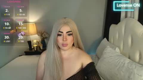 majestydannaxx online show from July 14, 2:27 am