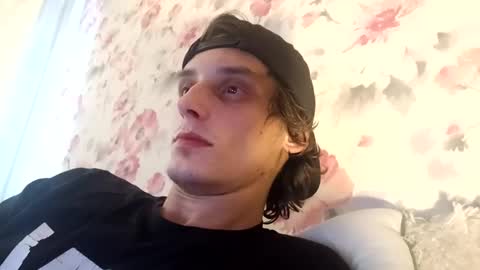 majlosustik online show from February 10, 7:58 am