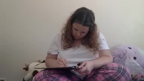 Snapshot of makemesquirt06 chatting on October 27, 6:30 pm makemesquirt06 online show from October 27, 6:30 pm