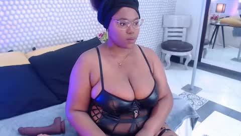 Snapshot of makena_gh chatting on February 18, 3:42 am makena online show from February 18, 3:42 am