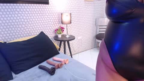 Snapshot of makena_gh chatting on February 26, 3:46 am makena online show from February 26, 3:46 am